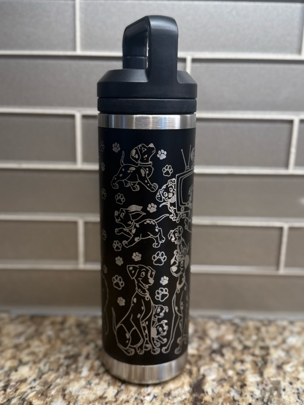 Disney 101 Dalmatians custom laser-engraved stainless steel bottle (24 oz) - Picture 3 of 8